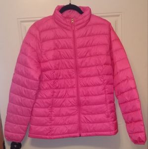 Amazon Essentials Women's Lightweight Long-Sleeve Water-Resistant Puffer Jacket